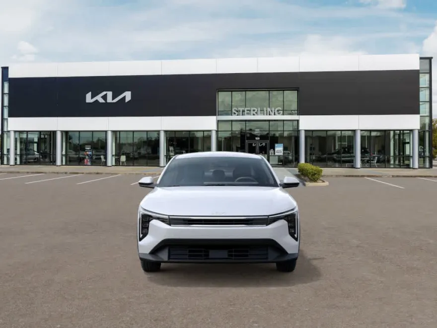 2025 Kia K4 LX photo 1