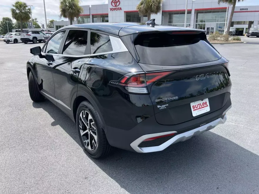 2024 Kia Sportage EX photo 1