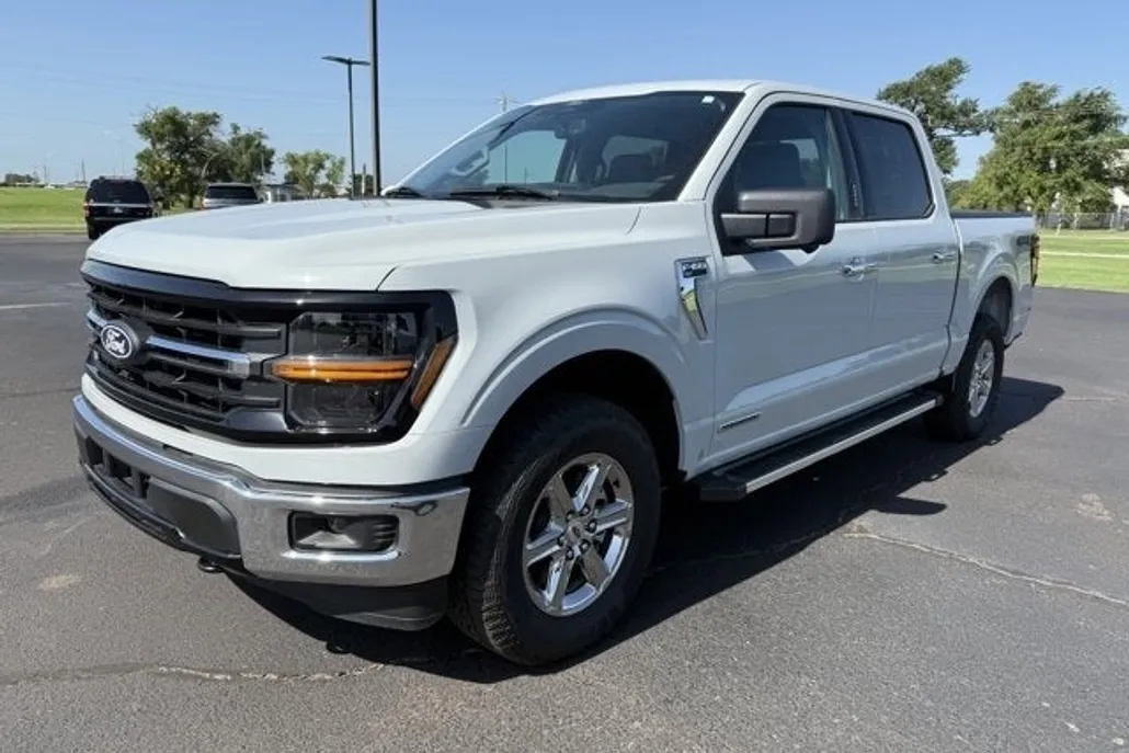 2024 Ford F-150 XLT photo 1