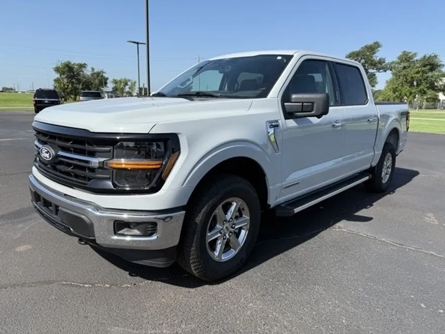 2024 Ford F-150 XLT photo 1