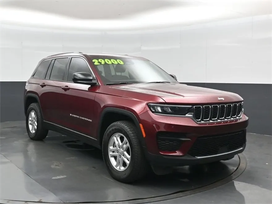 2024 Jeep Grand Cherokee Laredo photo 1