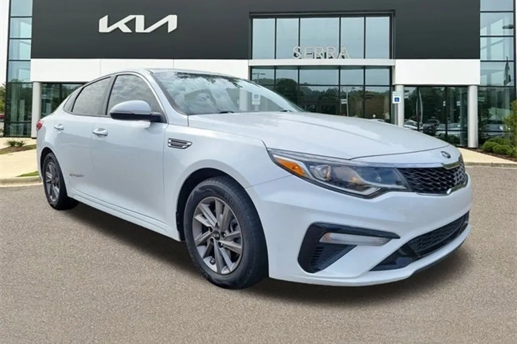 2020 Kia Optima LX photo 1
