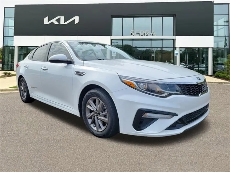 2020 Kia Optima LX photo 1