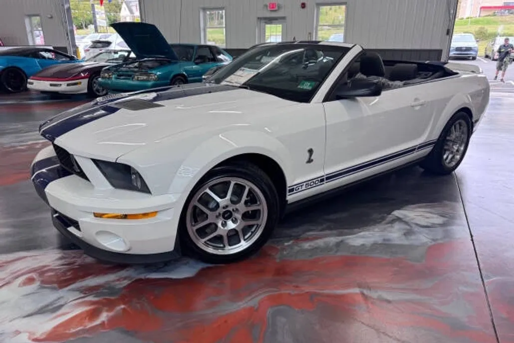 2008 Ford Mustang Shelby GT500 photo 1