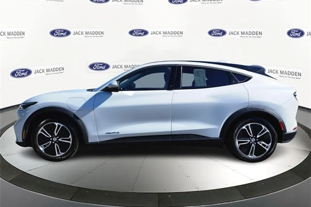 2022 Ford Mustang Mach-E Select photo 1