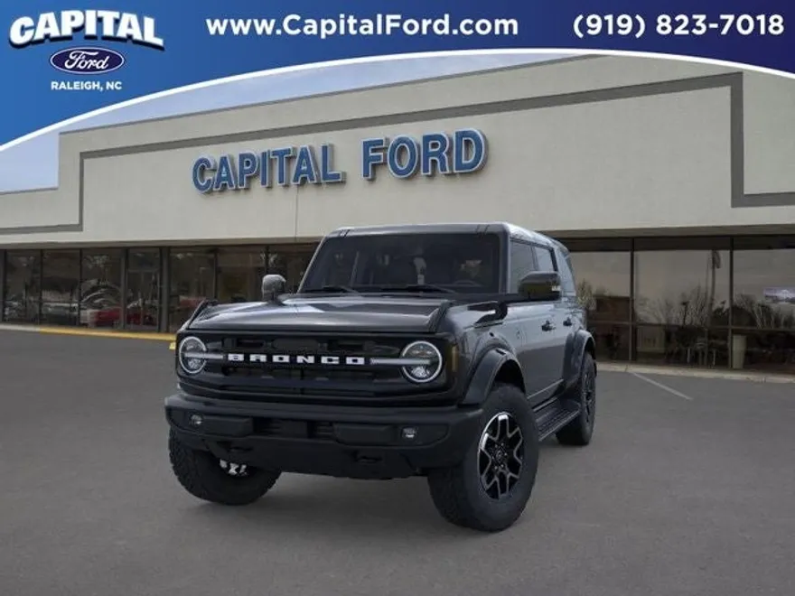 2025 Ford Bronco Outer Banks photo 1