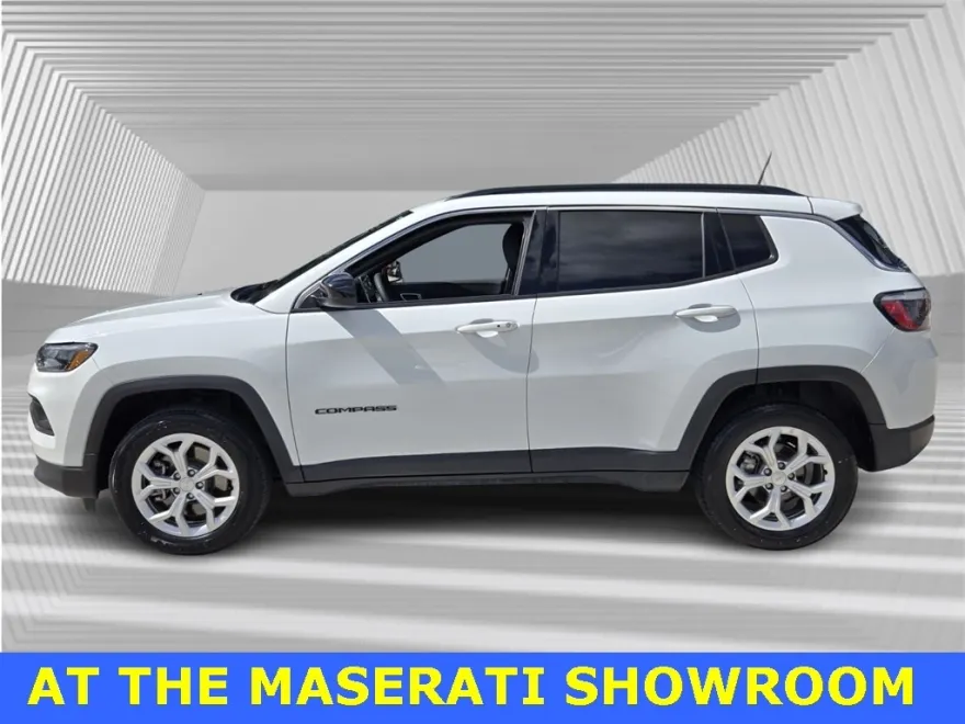 2024 Jeep Compass Latitude photo 1