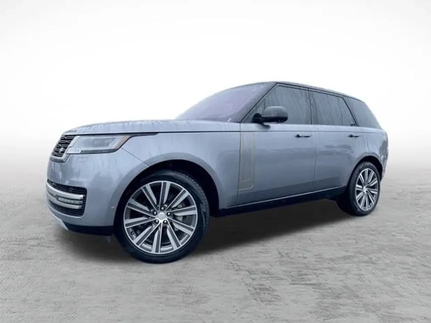 2023 Land Rover Range Rover SE photo 1