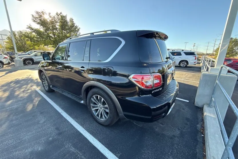 2020 Nissan Armada SL photo 1