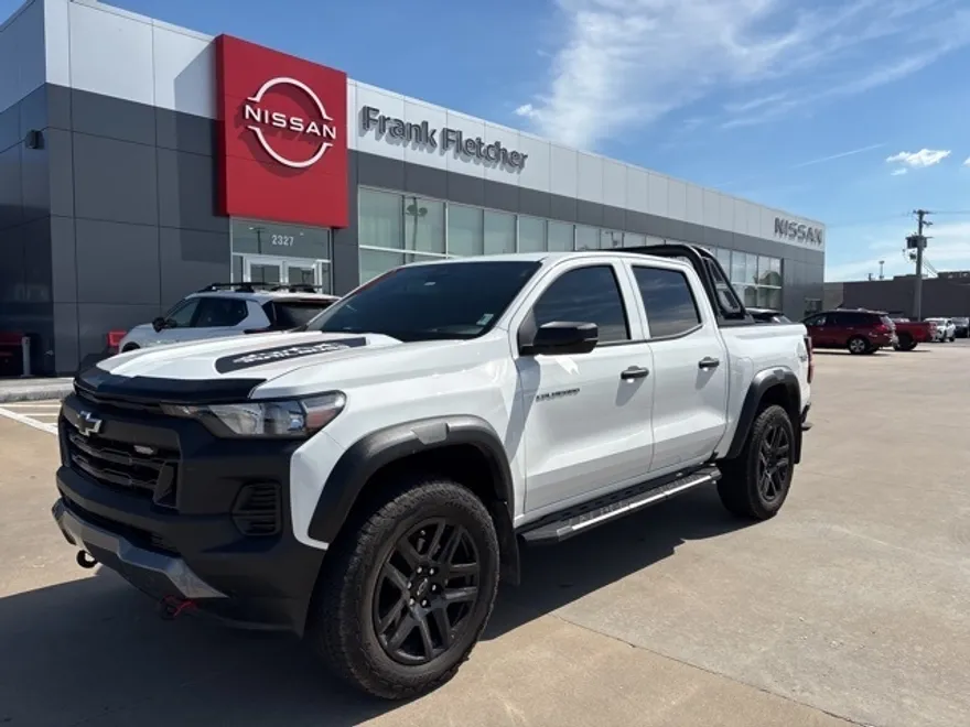 2024 Chevrolet Colorado Trail Boss photo 1