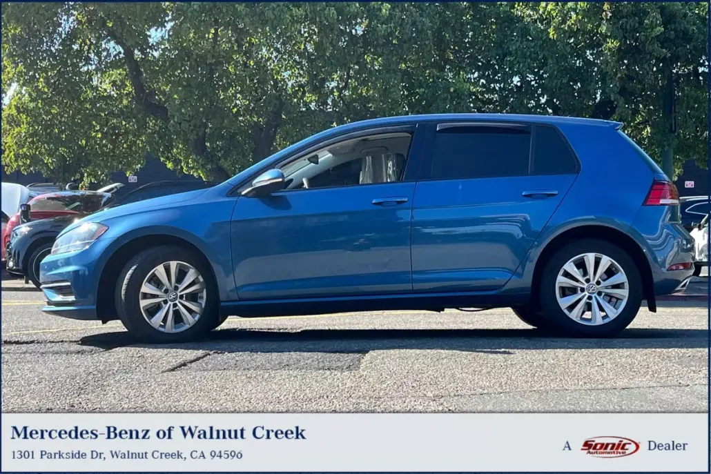 2021 Volkswagen Golf TSI photo 1