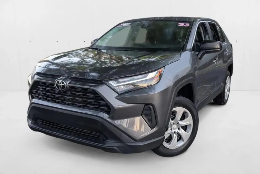 2023 Toyota RAV4 LE photo 1