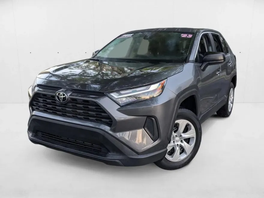 2023 Toyota RAV4 LE photo 1