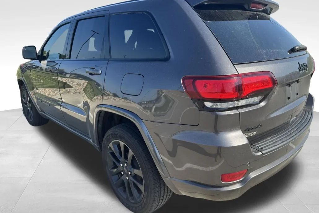 2020 Jeep Grand Cherokee Altitude photo 1