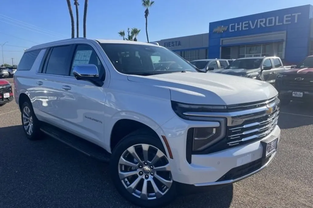 2025 Chevrolet Suburban Premier photo 1