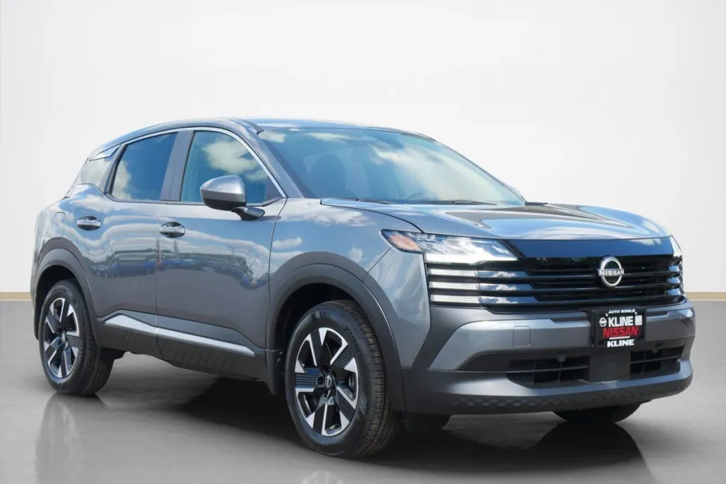 2025 Nissan Kicks SV photo 1