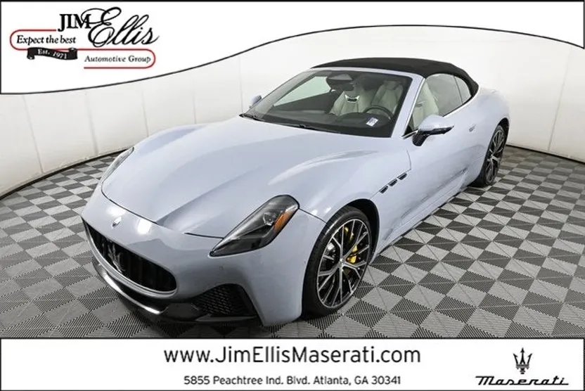 2025 Maserati Grancabrio photo 1