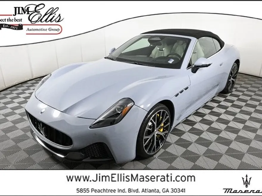 2025 Maserati Grancabrio photo 1