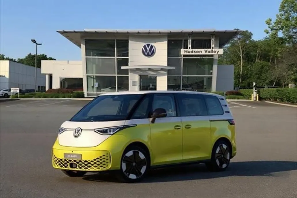 2025 Volkswagen ID. Buzz photo 1