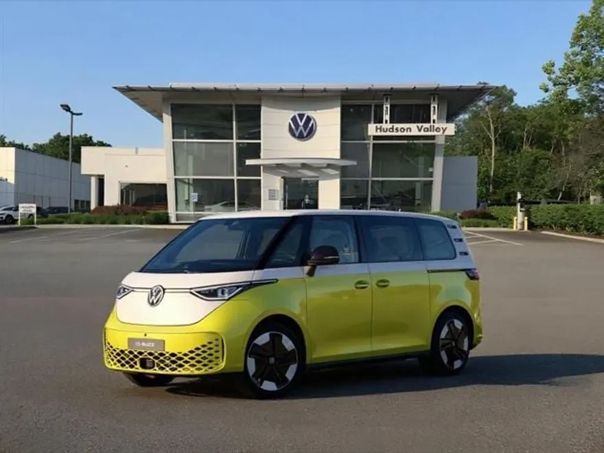 2025 Volkswagen ID. Buzz photo 1