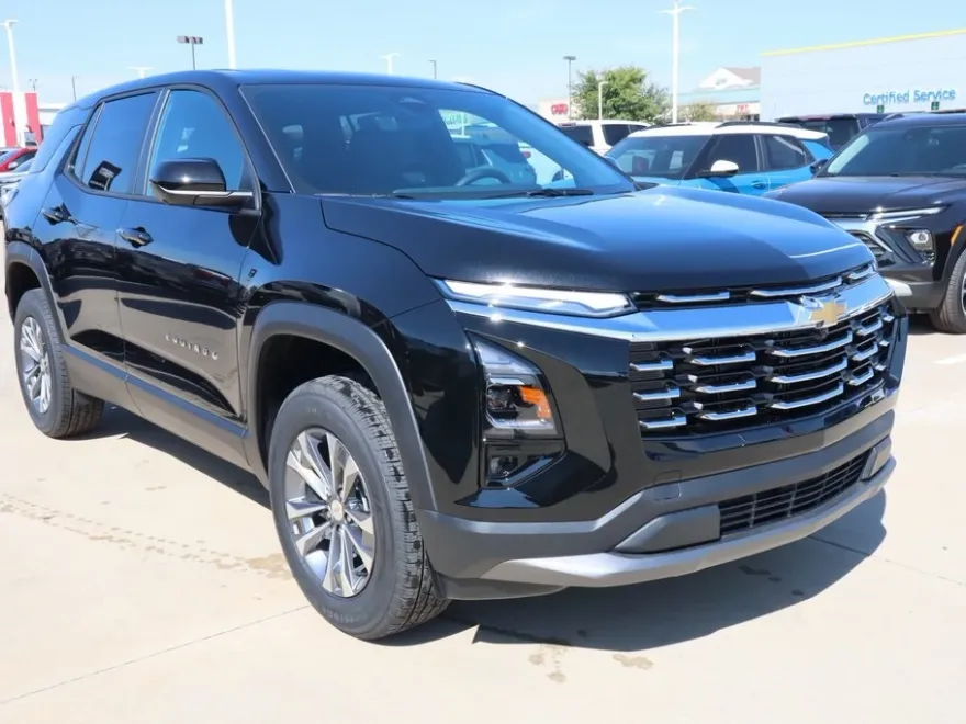 2026 Chevrolet Equinox LT photo 1