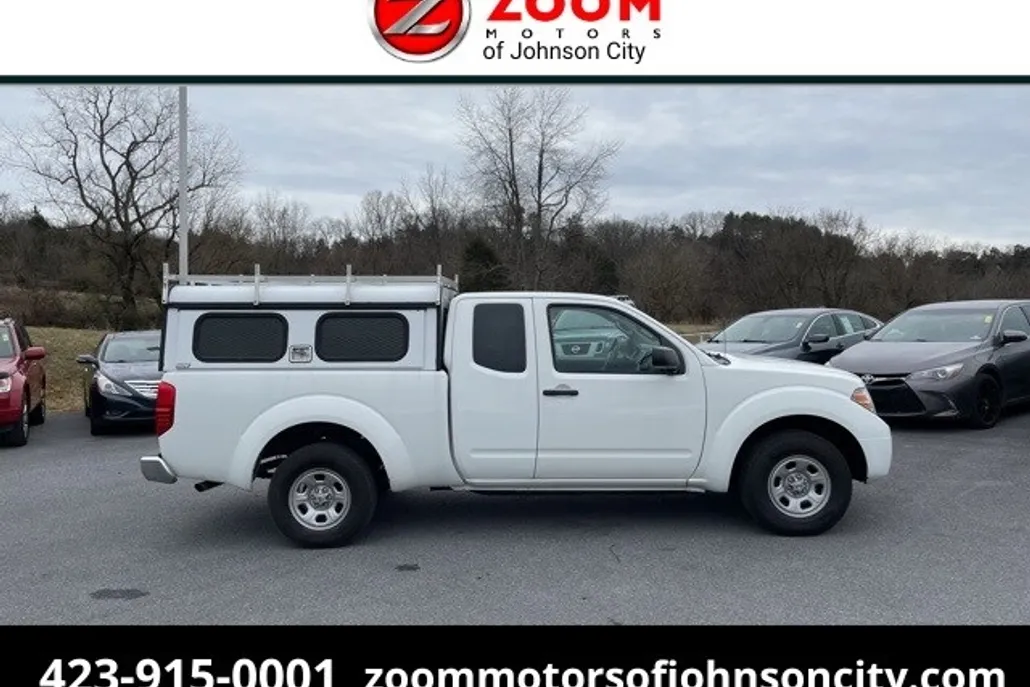 2015 Nissan Frontier S photo 1