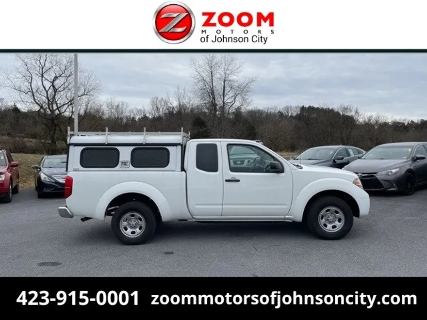 2015 Nissan Frontier S photo 1