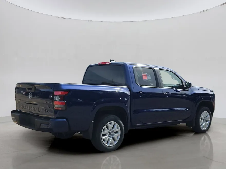 2022 Nissan Frontier SV photo 1