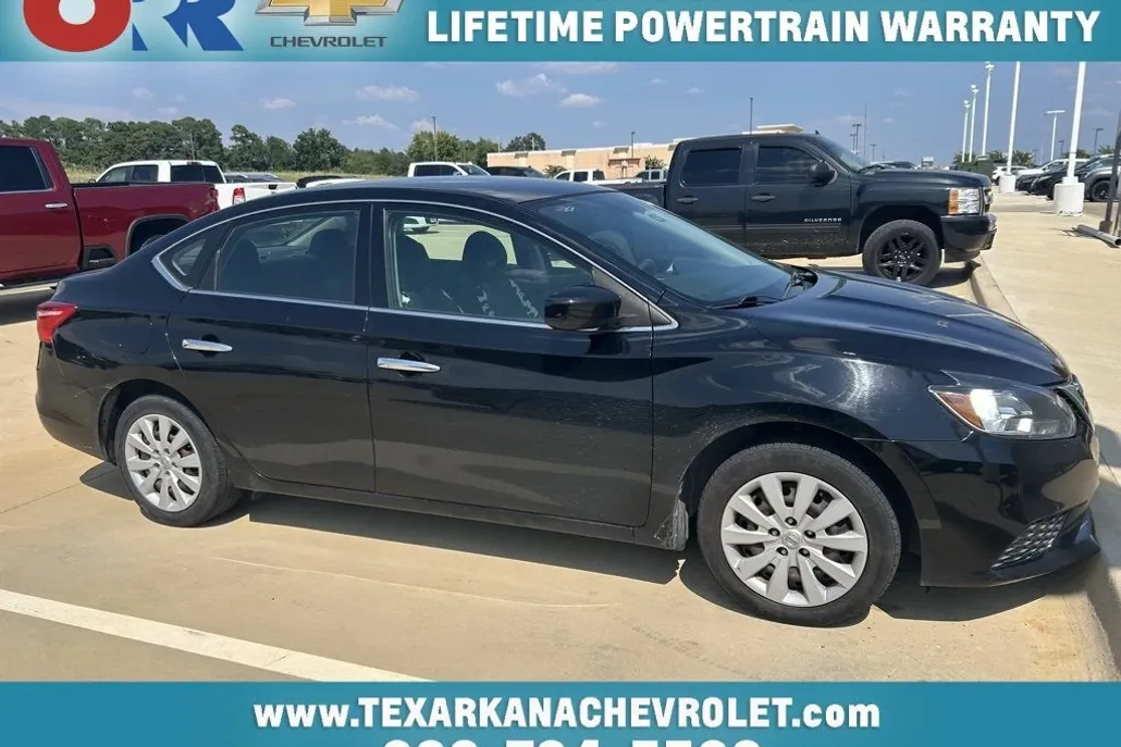 2019 Nissan Sentra S photo 1