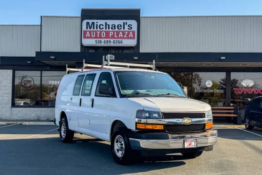 2020 Chevrolet Express 2500 Cargo Van photo 1