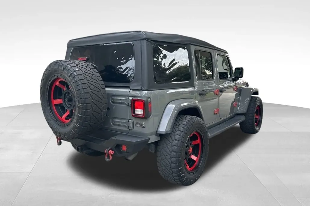 2021 Jeep Wrangler Unlimited Sahara photo 1
