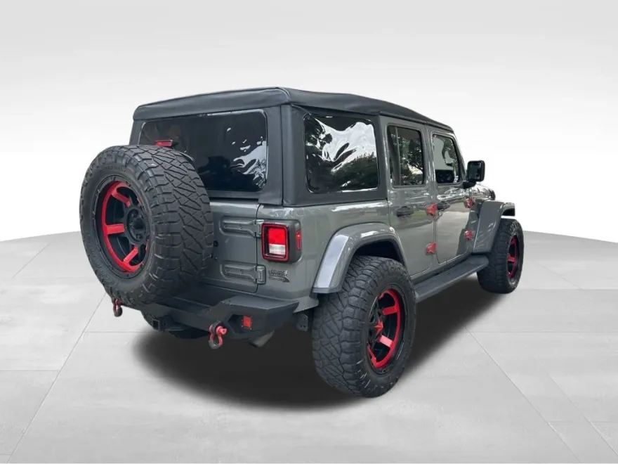 2021 Jeep Wrangler Unlimited Sahara photo 1