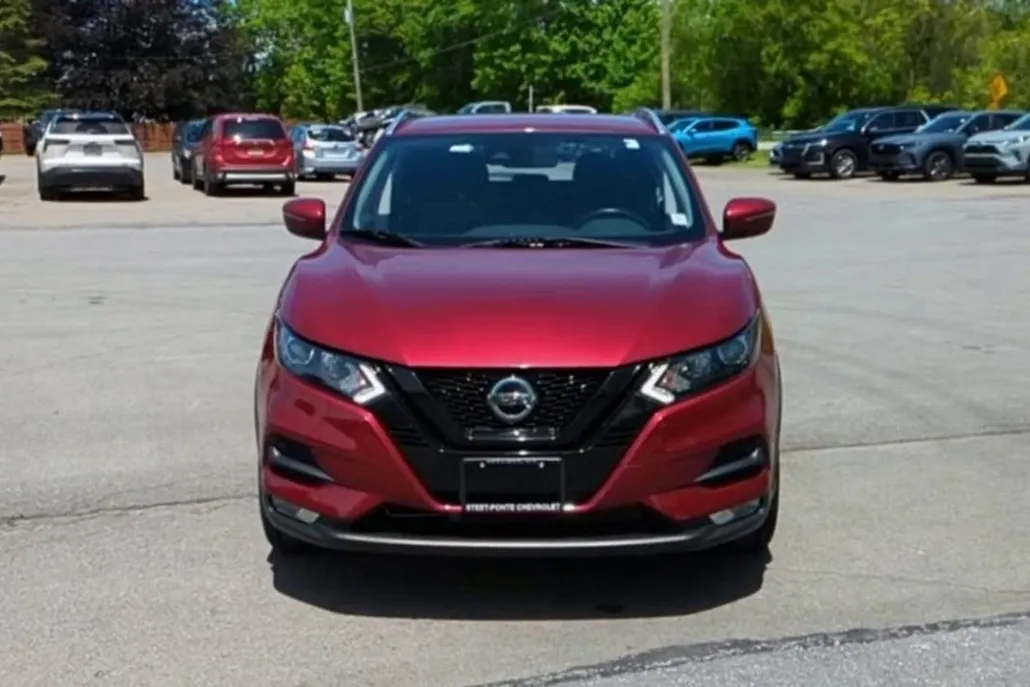 2021 Nissan Rogue Sport SV photo 1