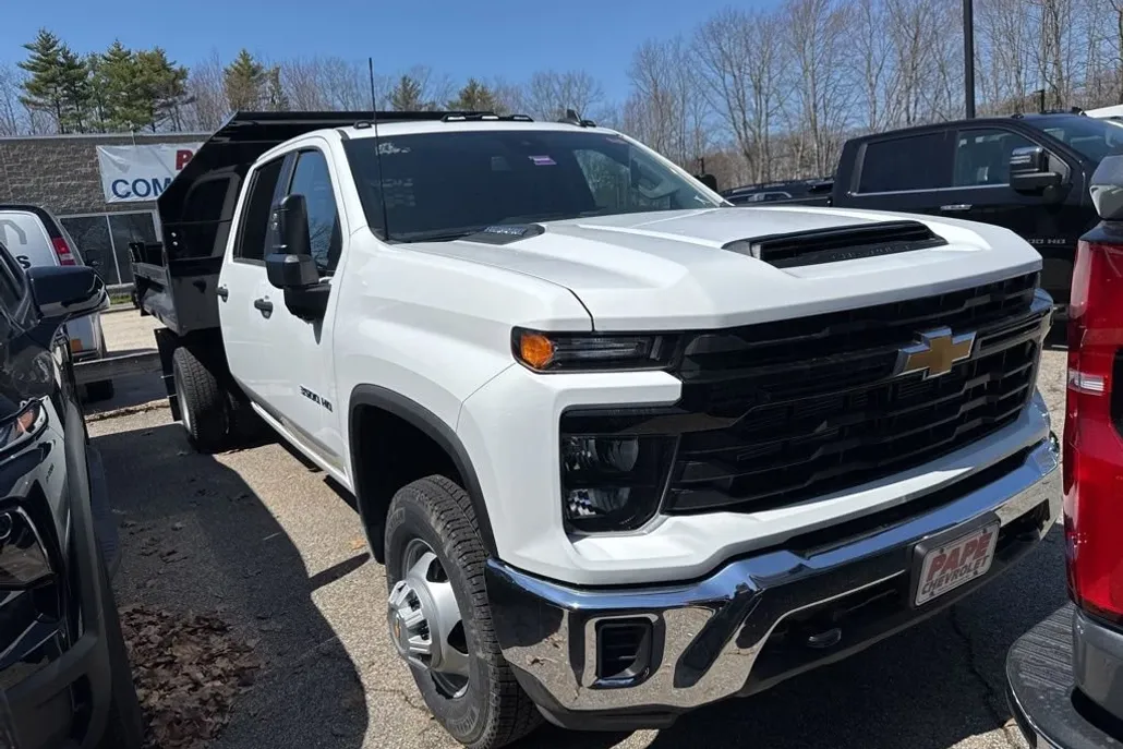 2024 Chevrolet Silverado 3500HD Work Truck photo 1