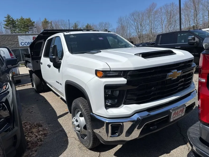 2024 Chevrolet Silverado 3500HD Work Truck photo 1