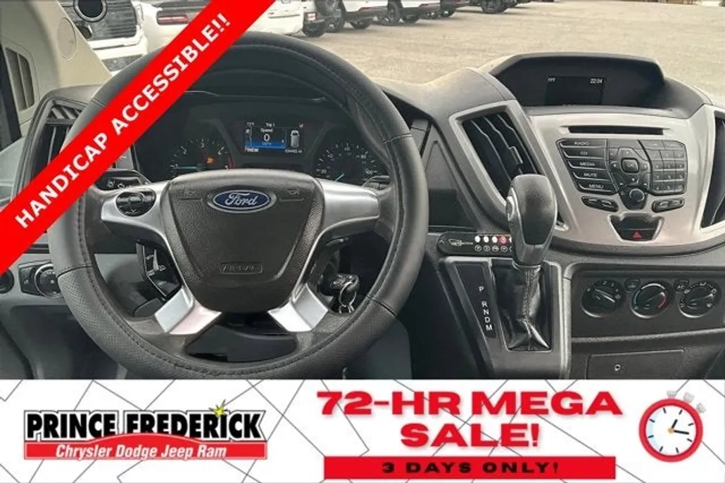 2018 Ford Transit Passenger XLT photo 1