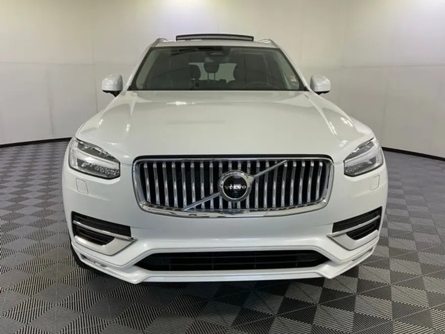 2023 Volvo XC90 AWD Ultimate photo 1