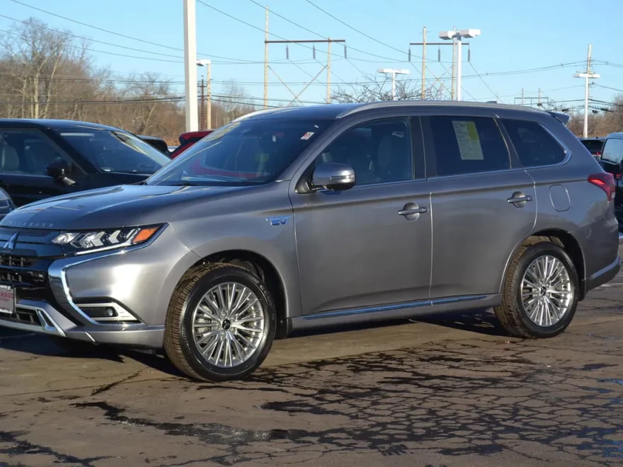 2022 Mitsubishi Outlander PHEV GT photo 1