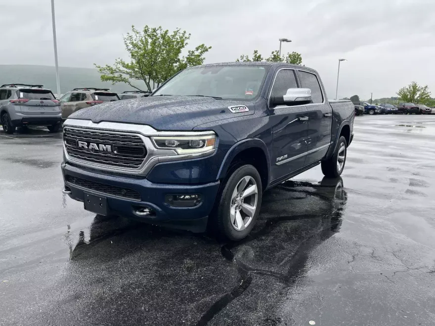 2022 Ram 1500 Limited photo 1