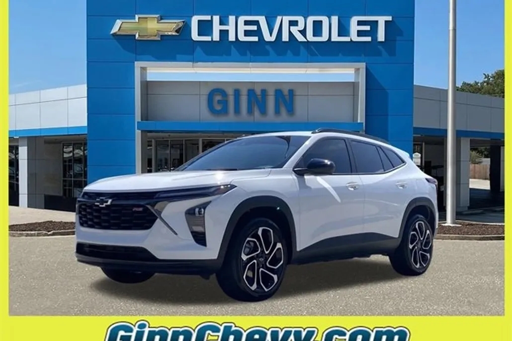 2024 Chevrolet Trax photo 1