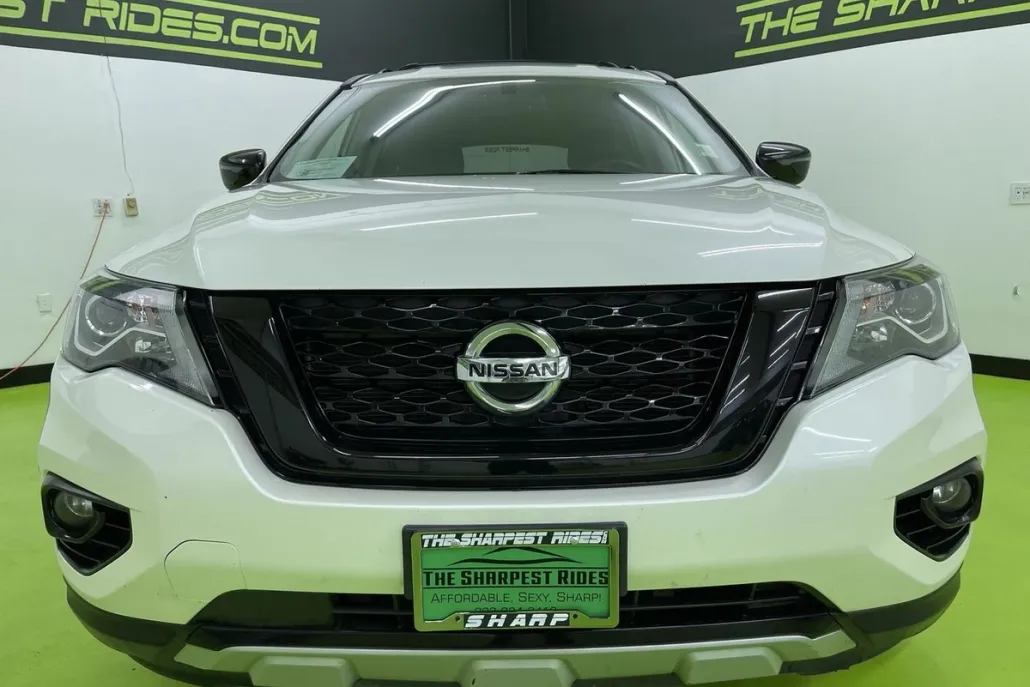 2019 Nissan Pathfinder SV photo 1