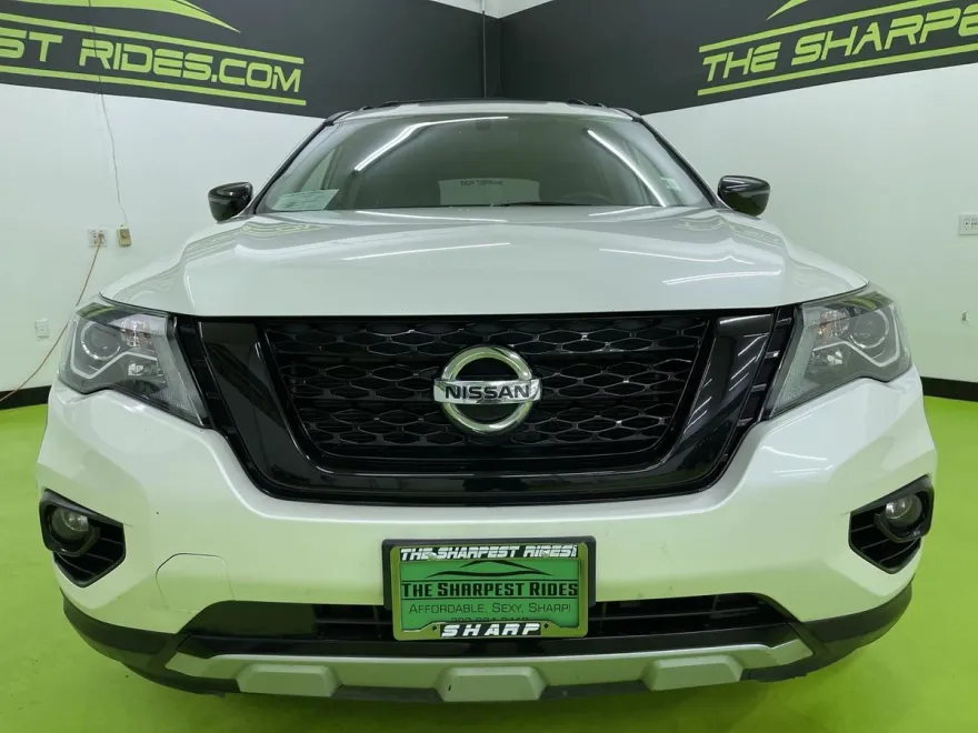 2019 Nissan Pathfinder SV photo 1