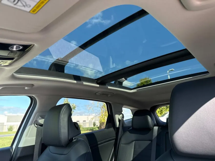 2025 Kia Sportage photo 1
