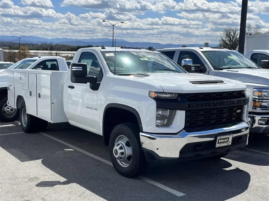 2023 Chevrolet Silverado 3500HD Work Truck photo 1