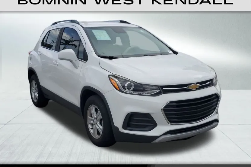2020 Chevrolet Trax LT photo 1