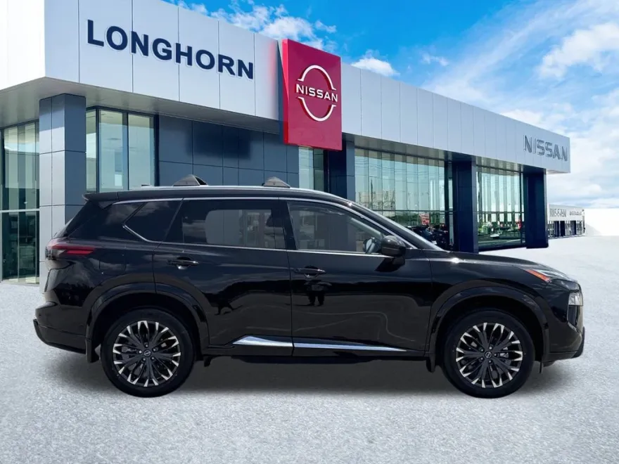 2025 Nissan Rogue Platinum photo 1