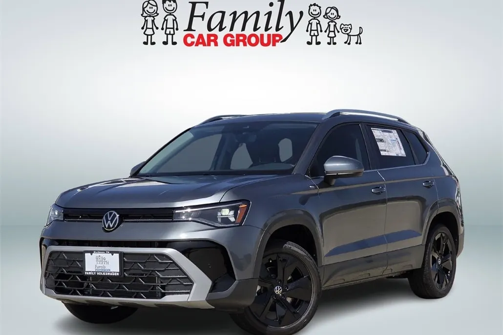 2025 Volkswagen Taos SE photo 1