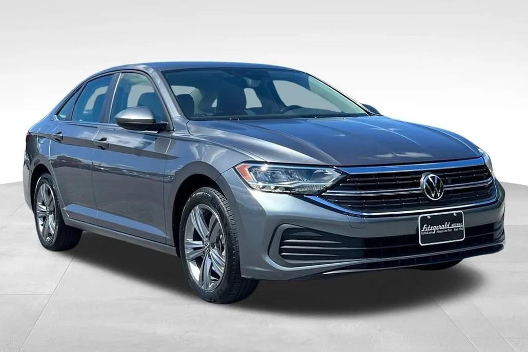 2024 Volkswagen Jetta SE photo 1