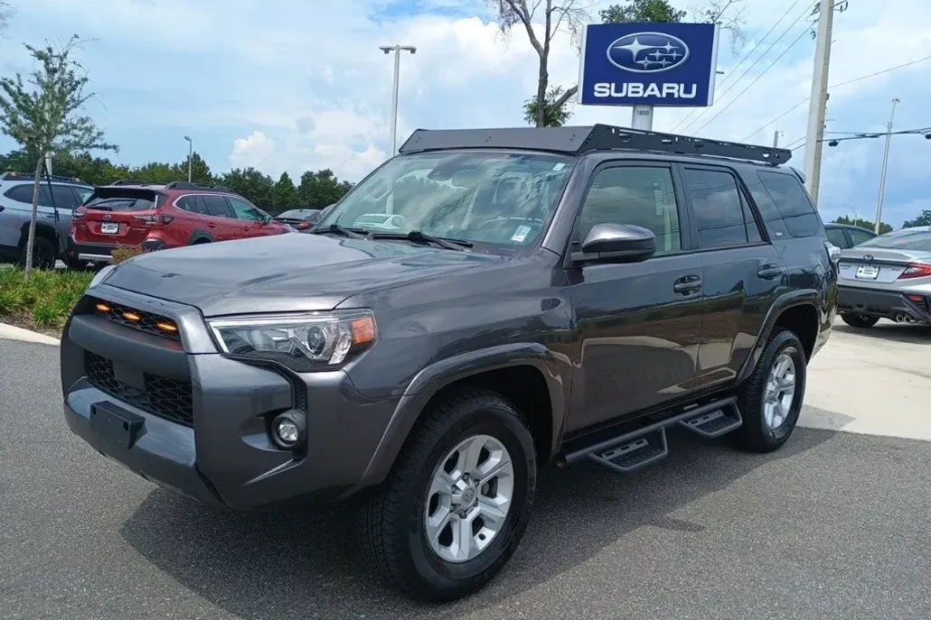2023 Toyota 4Runner SR5 photo 1