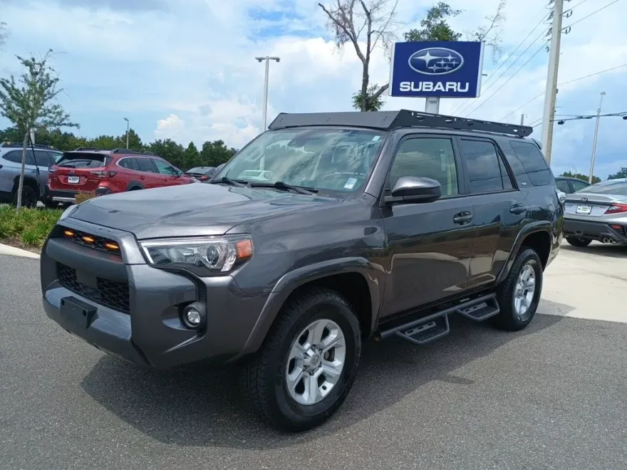 2023 Toyota 4Runner SR5 photo 1